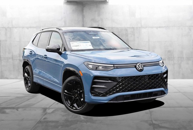 Volkswagen Tiguan Vehicle Image 02