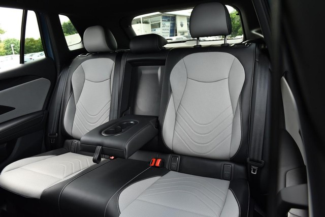 Volkswagen Tiguan Vehicle Image 22