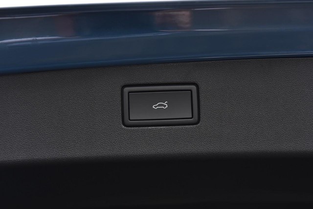 Volkswagen Tiguan Vehicle Image 26