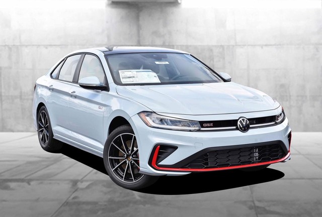 Volkswagen Jetta GLI Vehicle Image 02