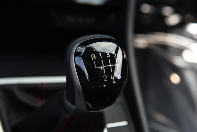 Volkswagen Jetta GLI Vehicle Image 18