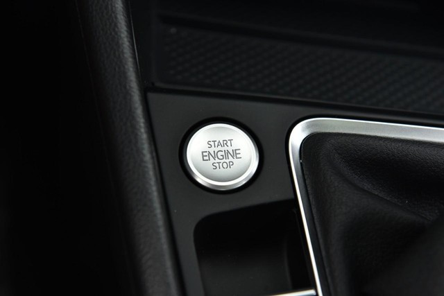 Volkswagen Jetta Vehicle Image 17