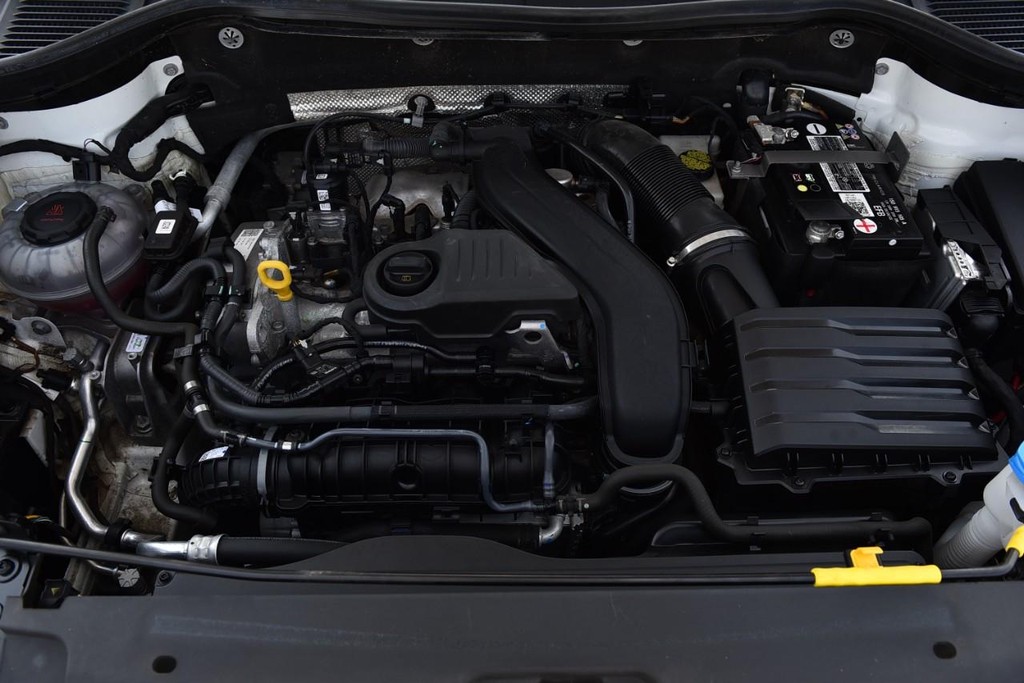 Volkswagen Taos Vehicle Full-screen Gallery Image 23