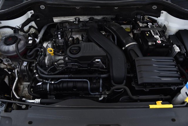 Volkswagen Taos Vehicle Image 23