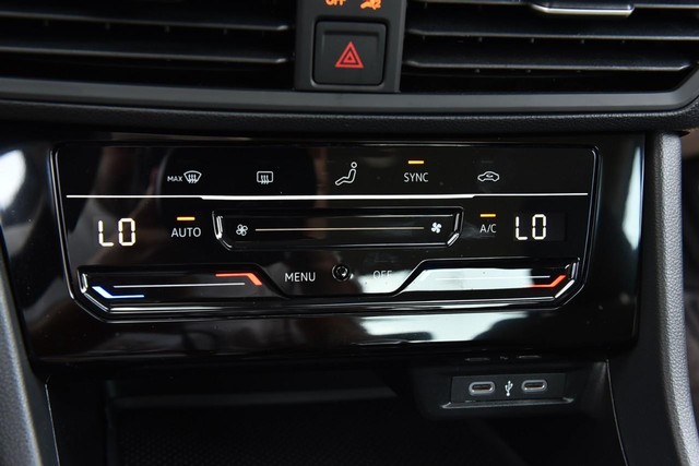Volkswagen Jetta Vehicle Image 15