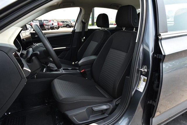 Volkswagen Jetta Vehicle Image 19