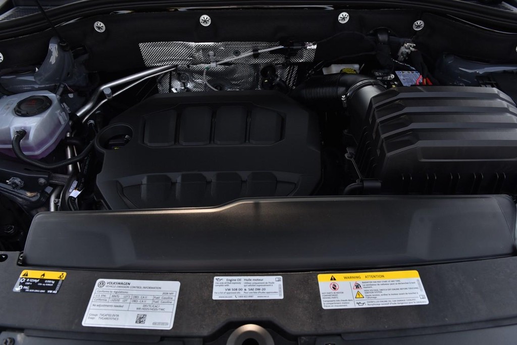 Volkswagen Atlas Cross Sport Vehicle Full-screen Gallery Image 27