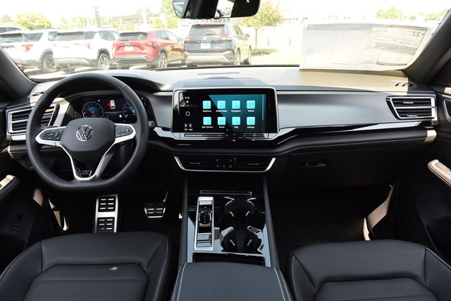 Volkswagen Atlas Cross Sport Vehicle Image 07