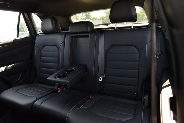 Volkswagen Atlas Cross Sport Vehicle Image 22