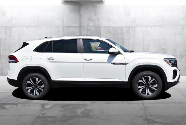 Volkswagen Atlas Cross Sport Vehicle Image 05
