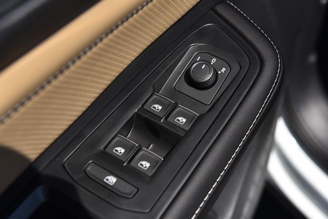 Volkswagen Atlas Cross Sport Vehicle Image 08