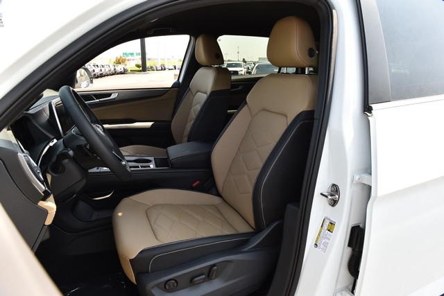 Volkswagen Atlas Cross Sport Vehicle Image 18