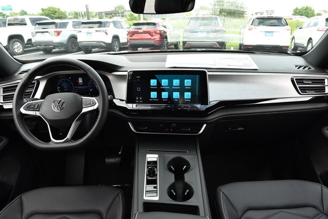 Volkswagen Atlas Cross Sport Vehicle Image 07