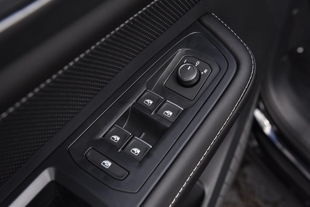 Volkswagen Atlas Cross Sport Vehicle Image 08