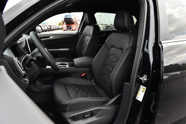 Volkswagen Atlas Cross Sport Vehicle Image 18