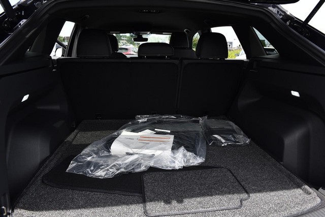 Volkswagen Atlas Cross Sport Vehicle Image 23
