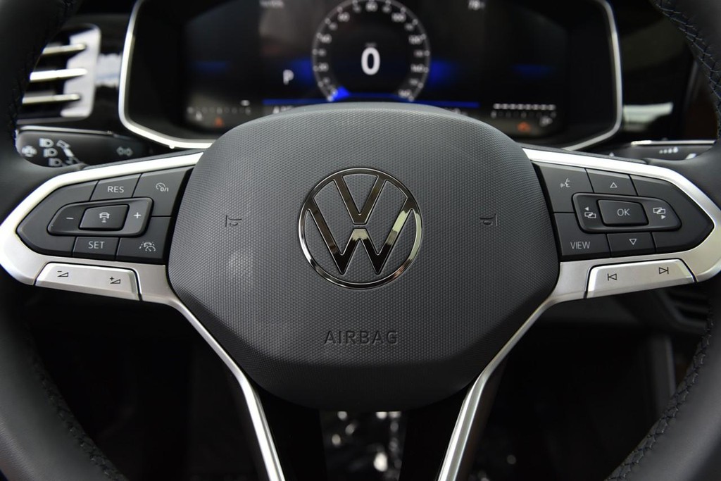 Volkswagen Jetta Vehicle Full-screen Gallery Image 19
