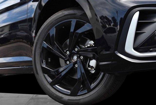 Volkswagen Jetta Vehicle Image 03