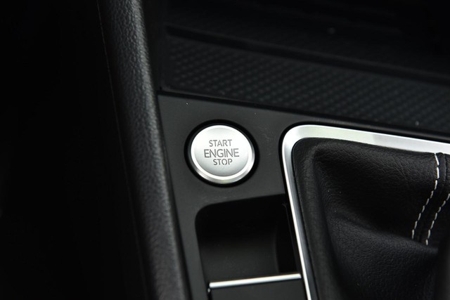 Volkswagen Jetta Vehicle Image 17