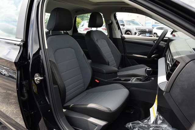 Volkswagen Jetta Vehicle Image 21