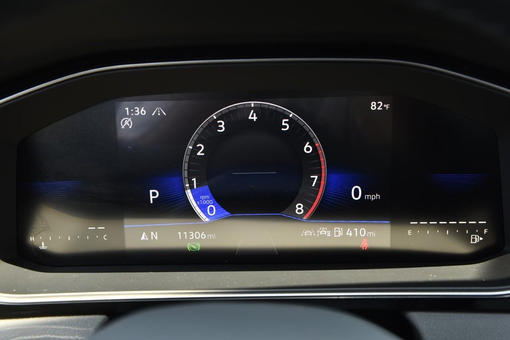 Volkswagen Jetta Vehicle Full-screen Gallery Image 12