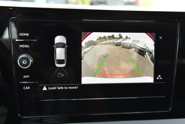 Volkswagen Jetta Vehicle Image 13