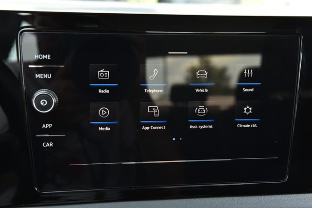 Volkswagen Jetta Vehicle Image 14