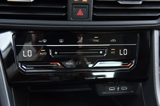 Volkswagen Jetta Vehicle Image 15