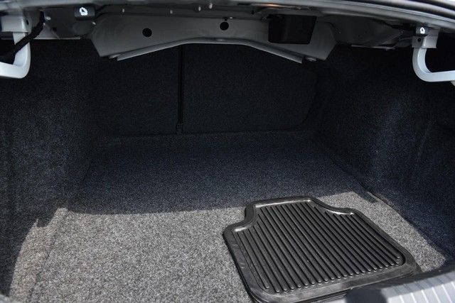 Volkswagen Jetta Vehicle Image 22
