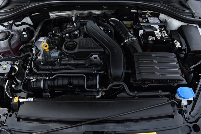 Volkswagen Jetta Vehicle Image 23
