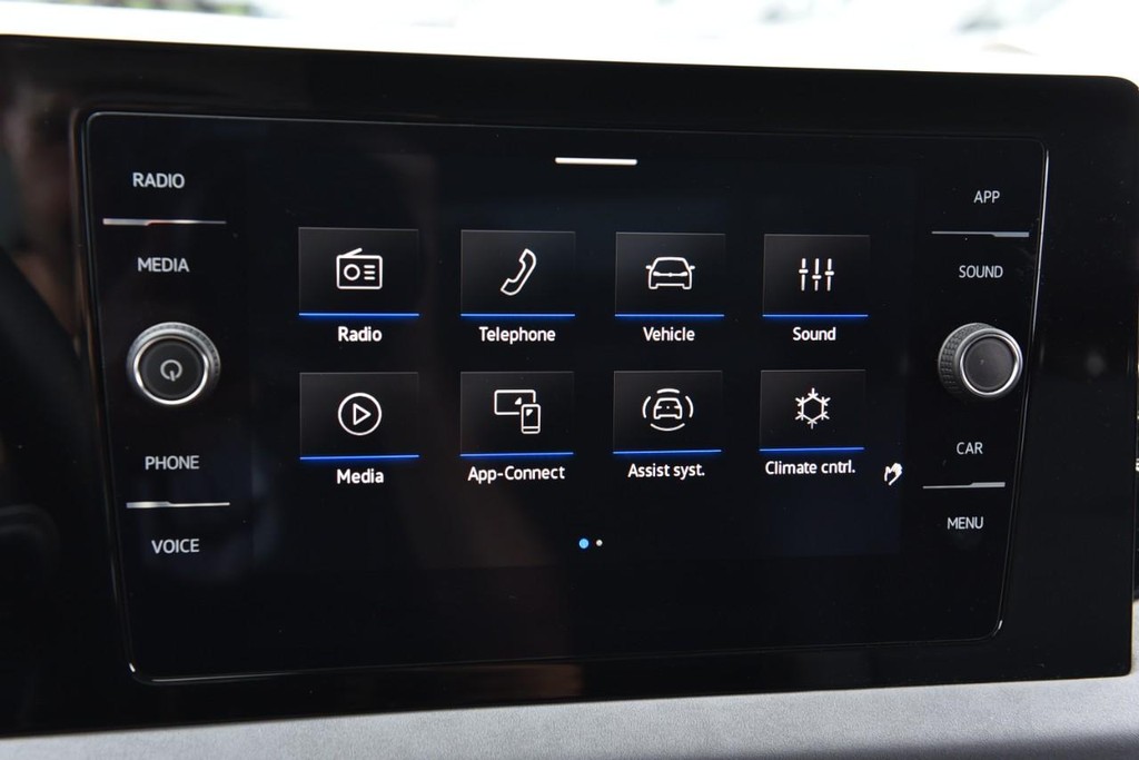 Volkswagen Jetta Vehicle Full-screen Gallery Image 14