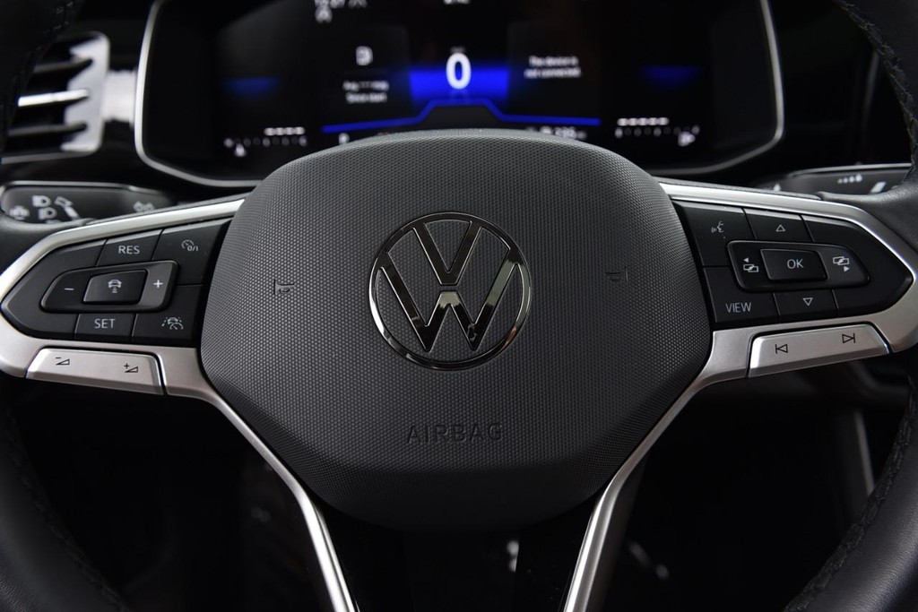 Volkswagen Jetta Vehicle Full-screen Gallery Image 19