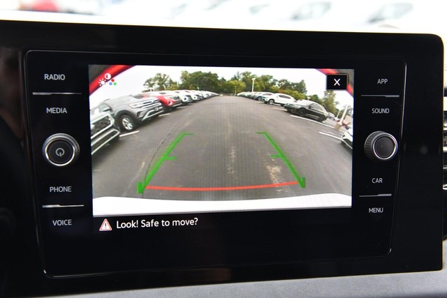 Volkswagen Jetta Vehicle Image 13