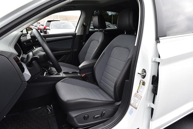 Volkswagen Jetta Vehicle Image 20