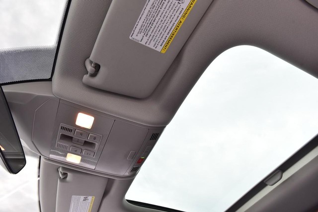 Volkswagen Jetta Vehicle Image 22