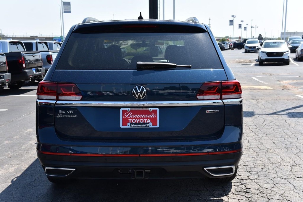 Volkswagen Atlas Vehicle Full-screen Gallery Image 6