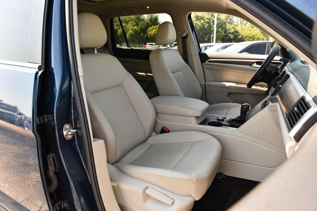Volkswagen Atlas Vehicle Full-screen Gallery Image 20