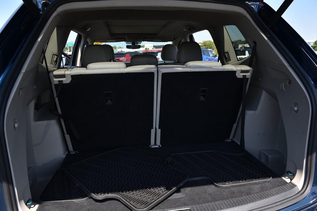 Volkswagen Atlas Vehicle Full-screen Gallery Image 26