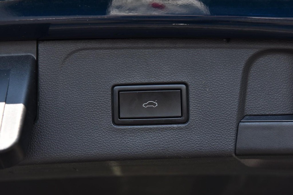 Volkswagen Atlas Vehicle Full-screen Gallery Image 27