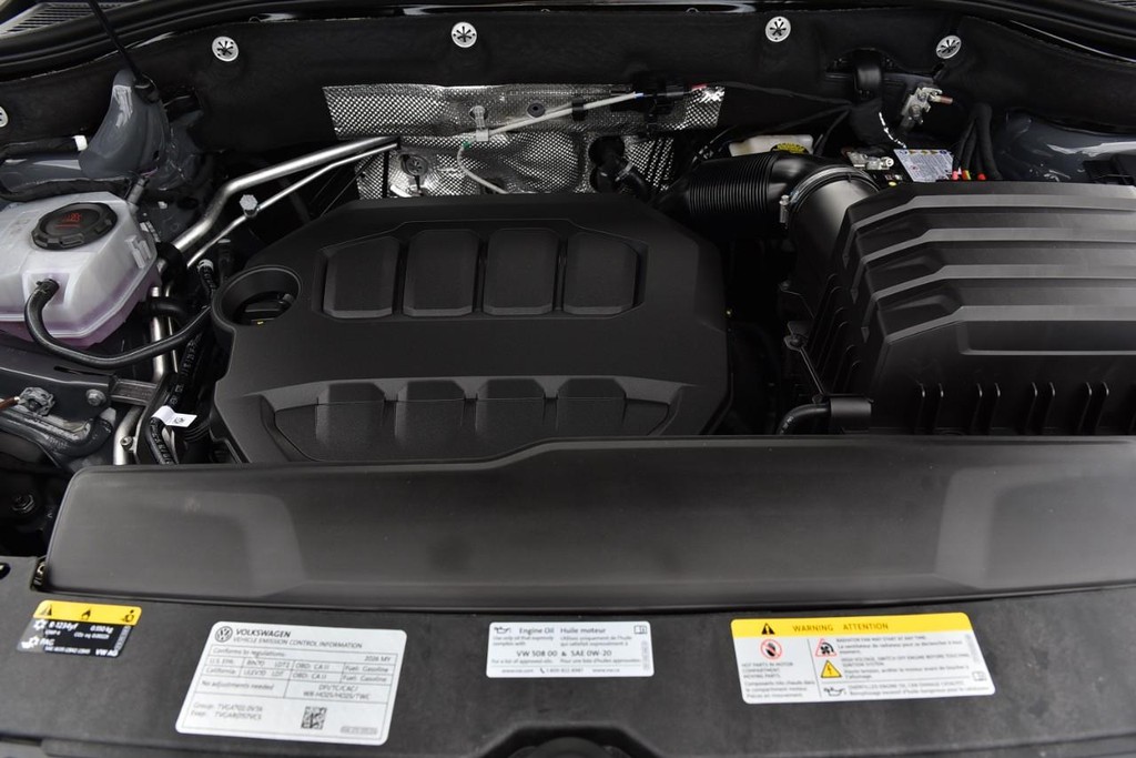Volkswagen Atlas Cross Sport Vehicle Full-screen Gallery Image 27