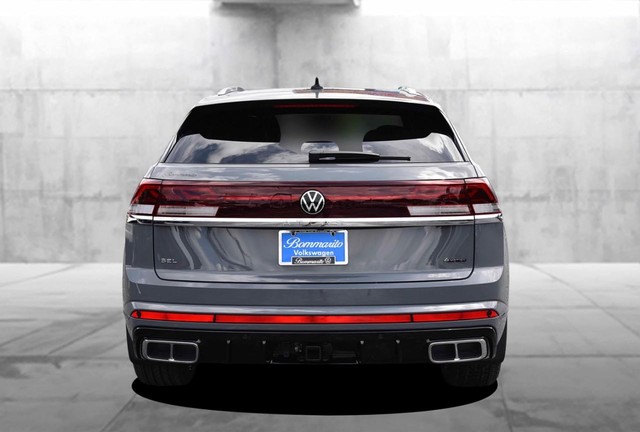 Volkswagen Atlas Cross Sport Vehicle Image 06