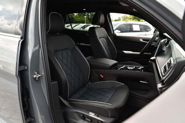 Volkswagen Atlas Cross Sport Vehicle Image 20