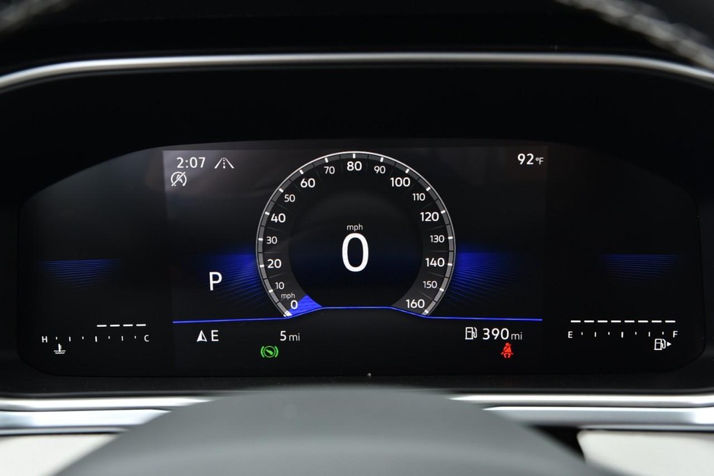 Volkswagen Taos Vehicle Full-screen Gallery Image 11