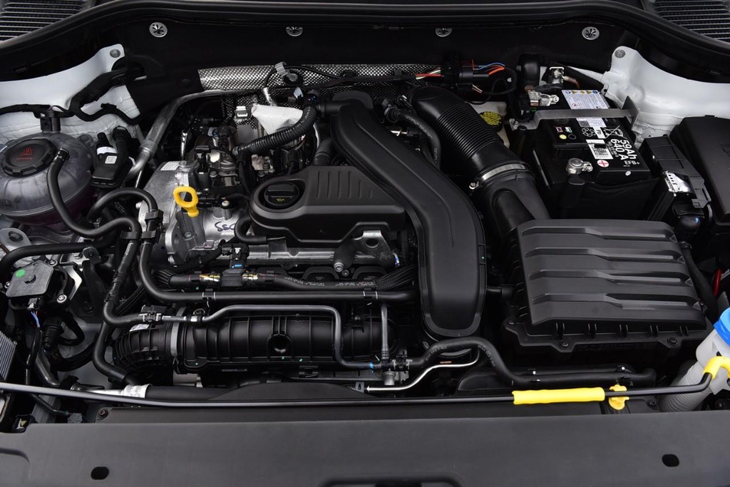 Volkswagen Taos Vehicle Full-screen Gallery Image 26