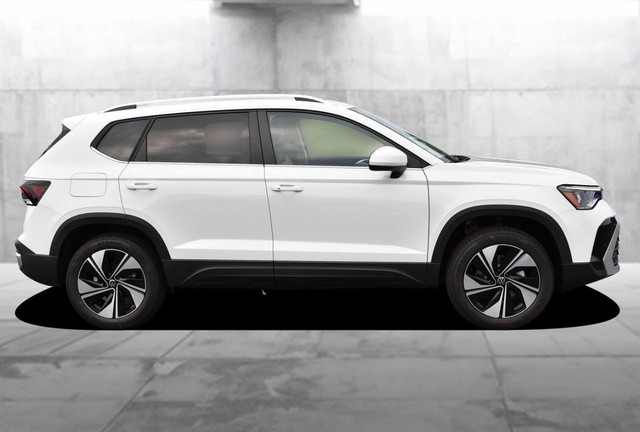 Volkswagen Taos Vehicle Image 05