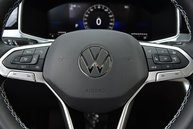 Volkswagen Taos Vehicle Image 18