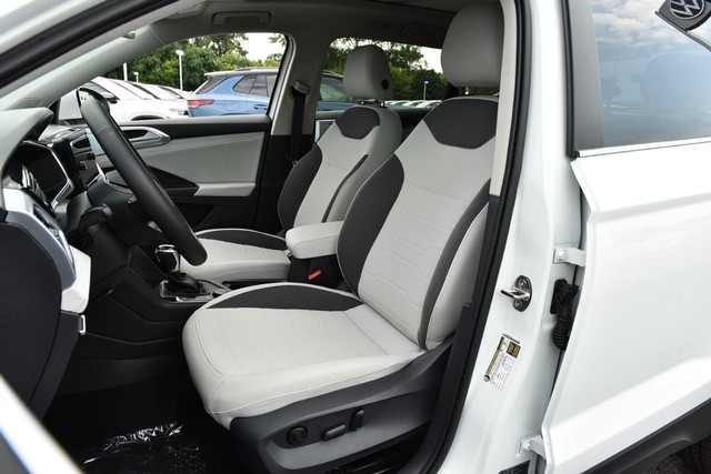 Volkswagen Taos Vehicle Image 19