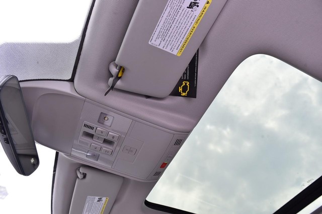 Volkswagen Taos Vehicle Image 21