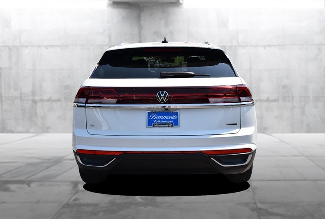 Volkswagen Atlas Cross Sport Vehicle Image 06