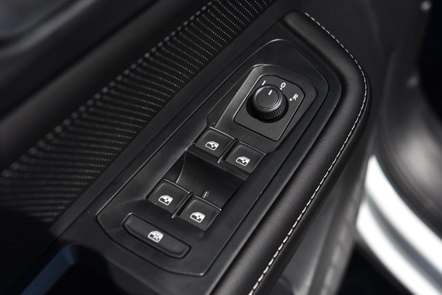 Volkswagen Atlas Cross Sport Vehicle Image 08